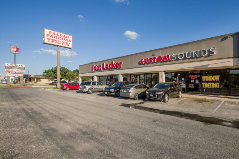 Walzem Plaza Shopping Center Gallery Image