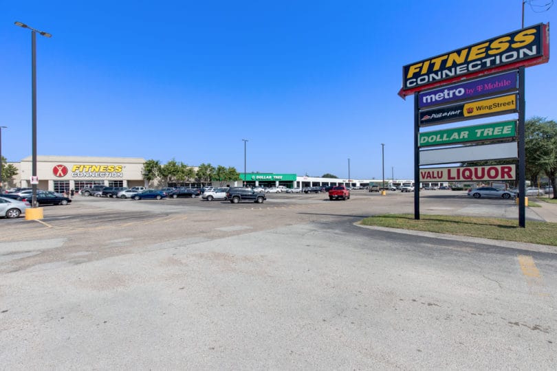 Fondren Road Plaza Shopping Center Gallery Image
