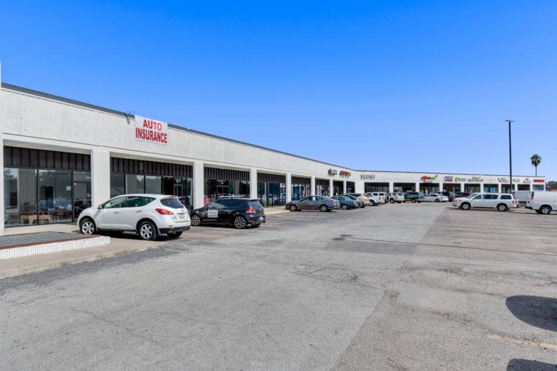 Fondren Road Plaza Shopping Center Gallery Image