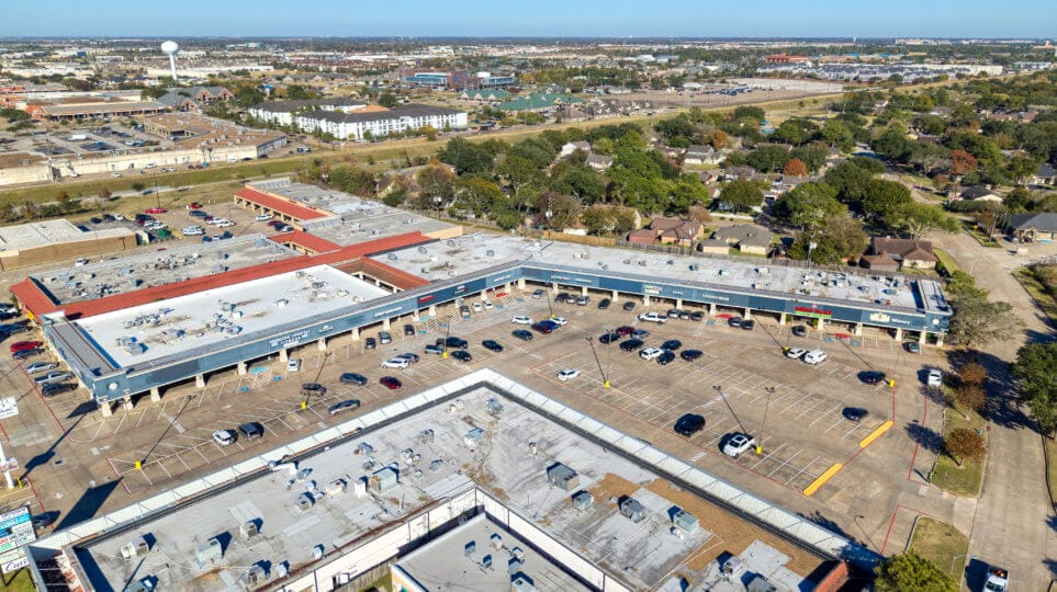 One Mason Plaza Shopping Center Gallery Image