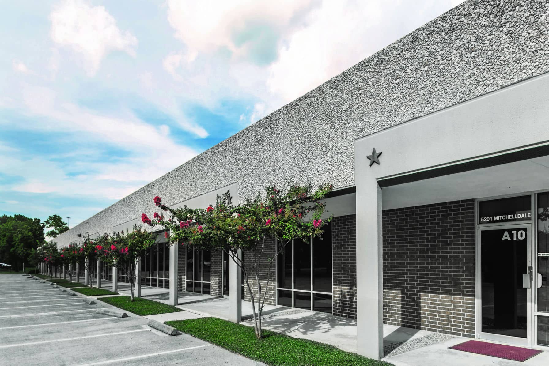 Silver Star Properties Completes Sale of 12-Building Flex Property in Houston