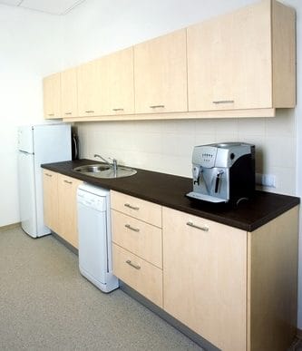 What Office Amenities Make a Space Ideal for Your Business?