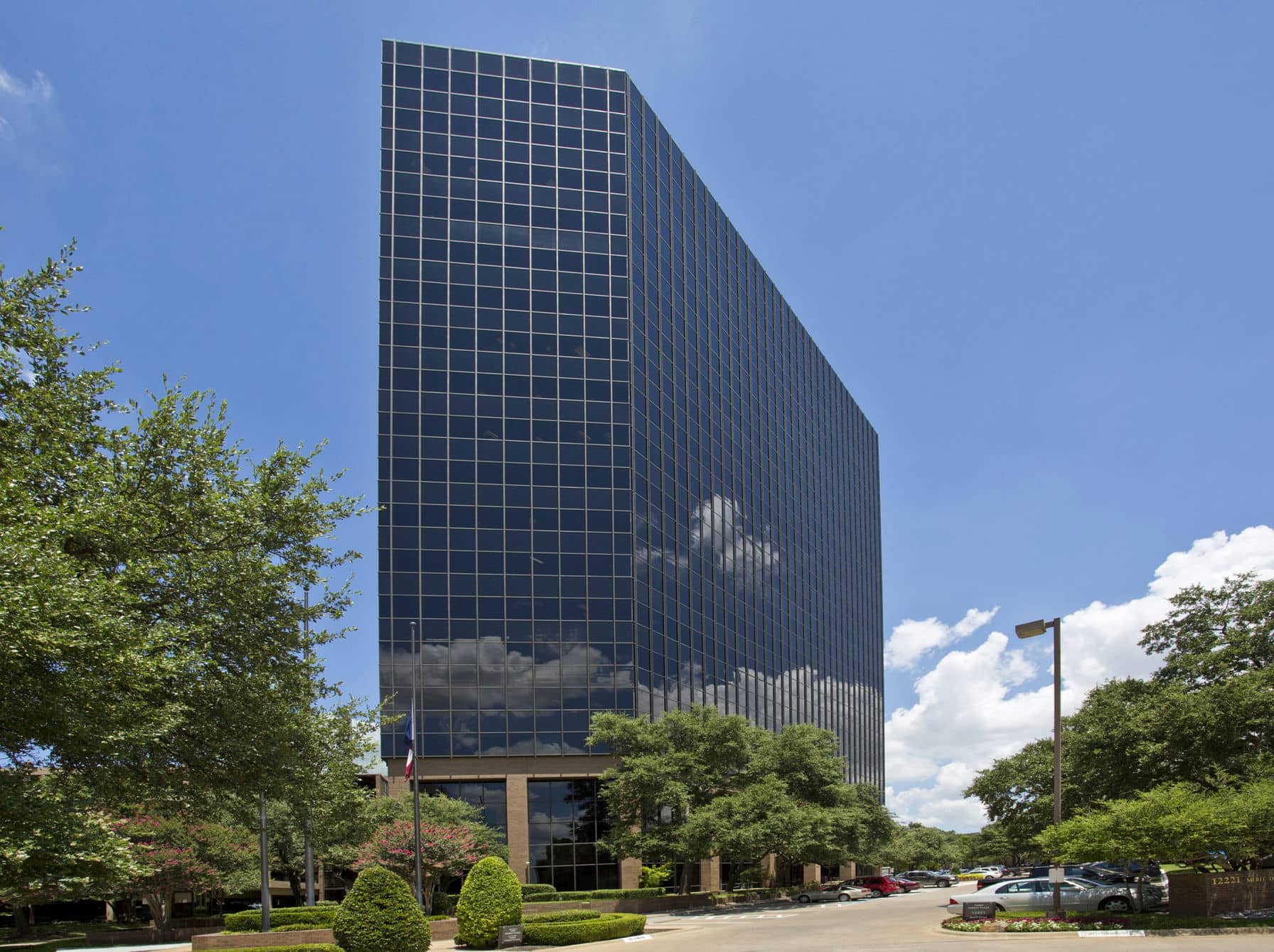 Crayon Software Experts Sign a Full-Floor Lease at Three Forest Plaza in Dallas